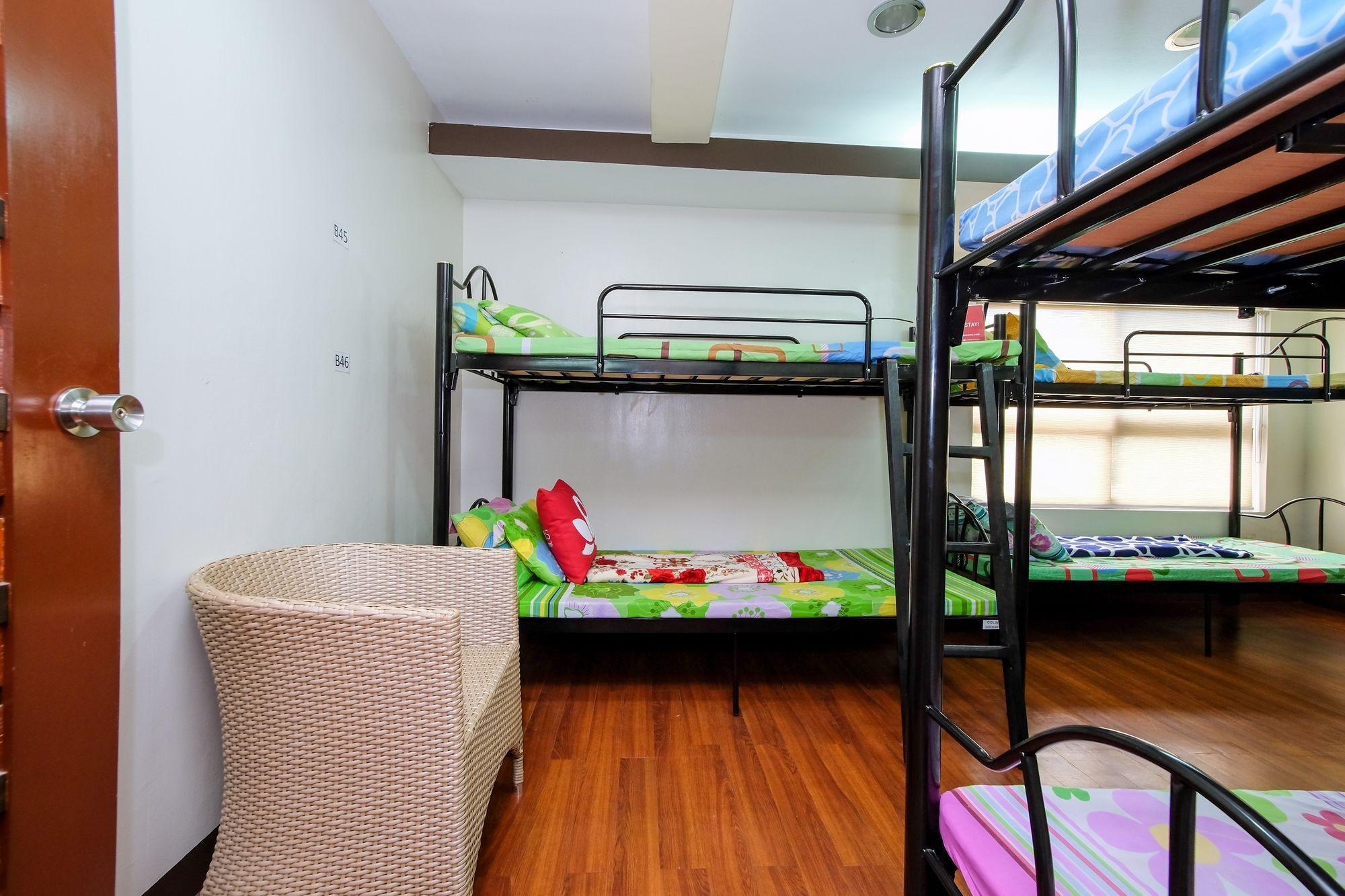 Zen Hostel Quirino Ave. Malate マニラ市 エクステリア 写真