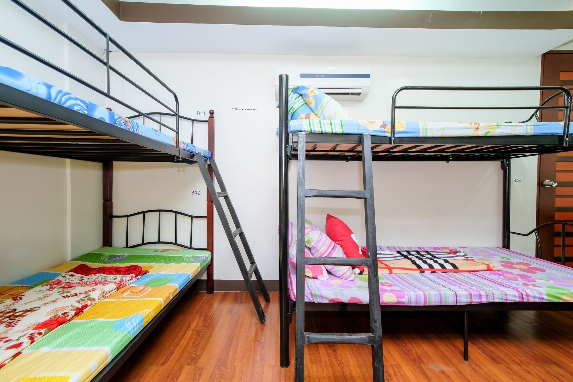 Zen Hostel Quirino Ave. Malate マニラ市 エクステリア 写真