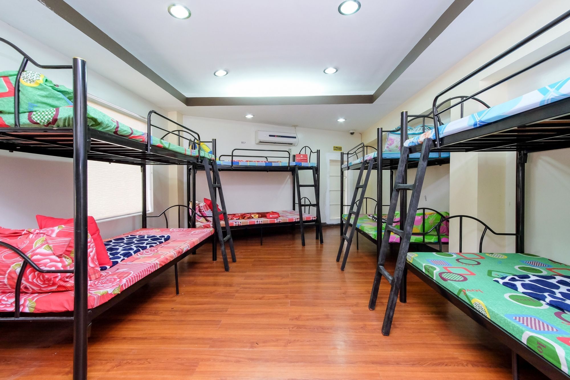 Zen Hostel Quirino Ave. Malate マニラ市 エクステリア 写真