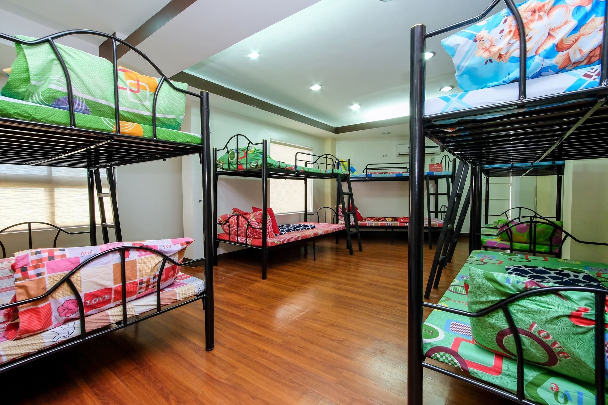 Zen Hostel Quirino Ave. Malate マニラ市 エクステリア 写真