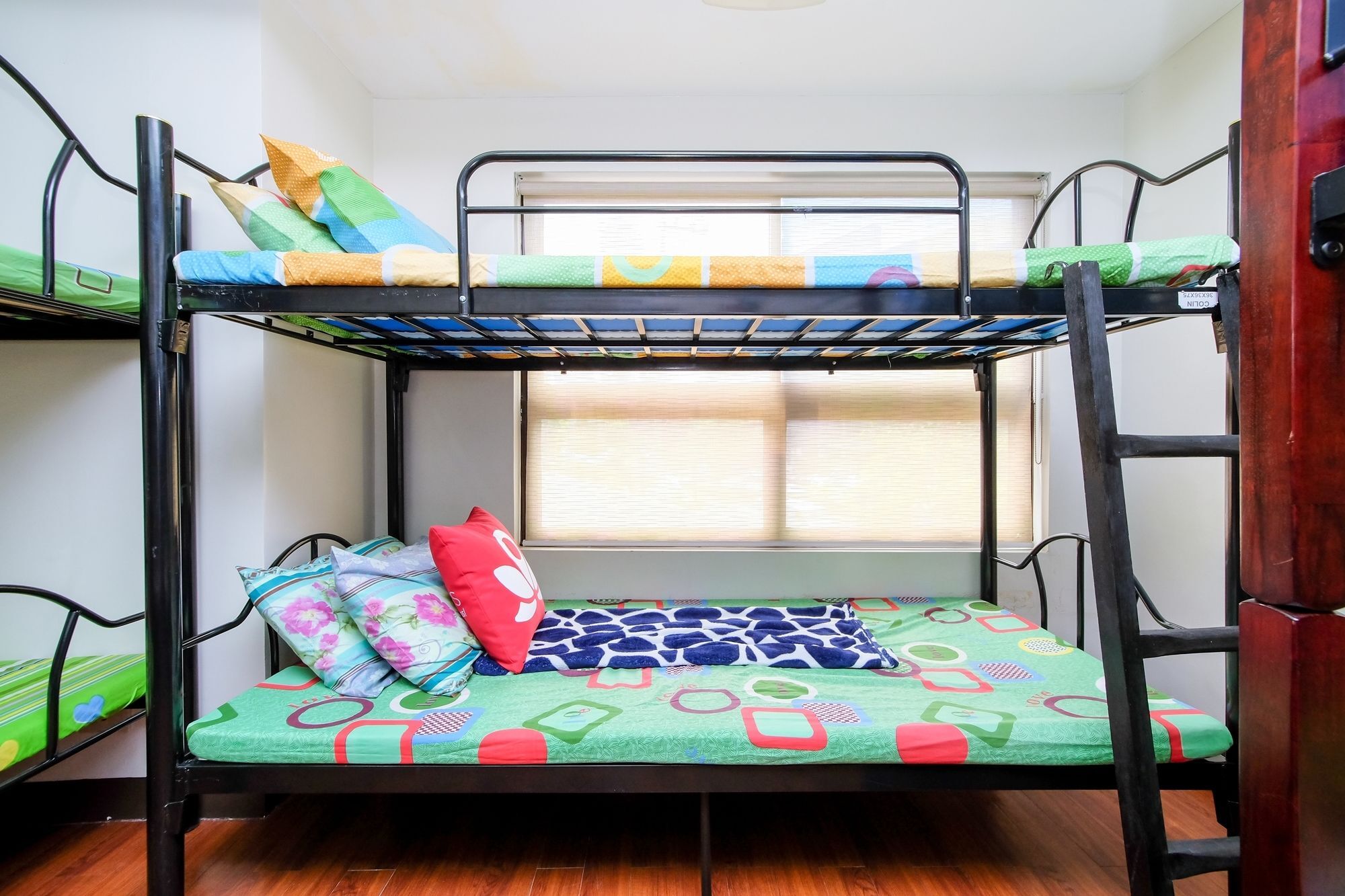Zen Hostel Quirino Ave. Malate マニラ市 エクステリア 写真