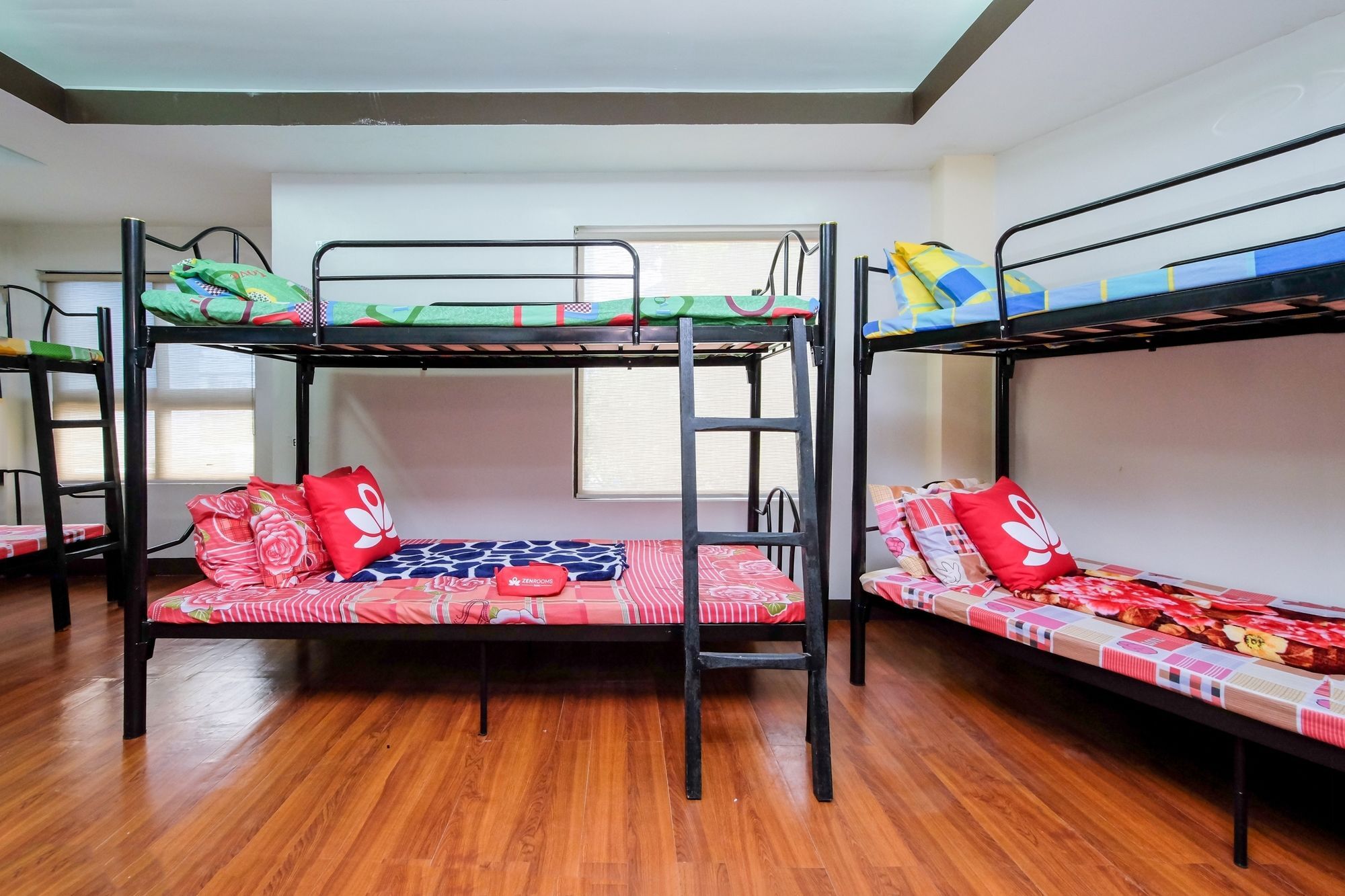 Zen Hostel Quirino Ave. Malate マニラ市 エクステリア 写真